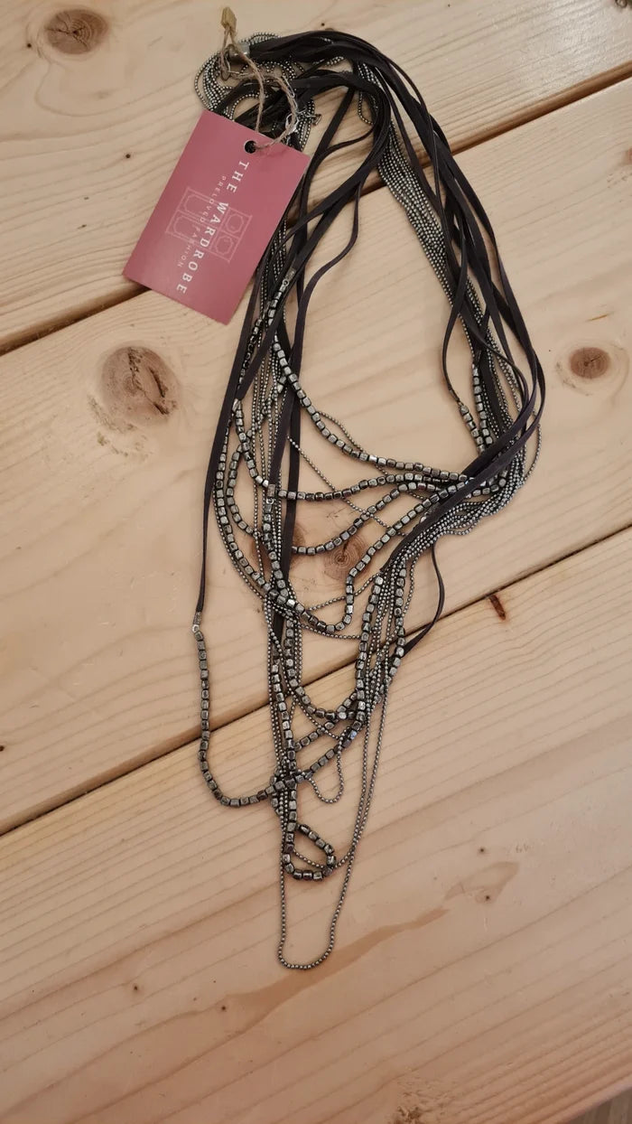 Taupe & Beads Long Necklace