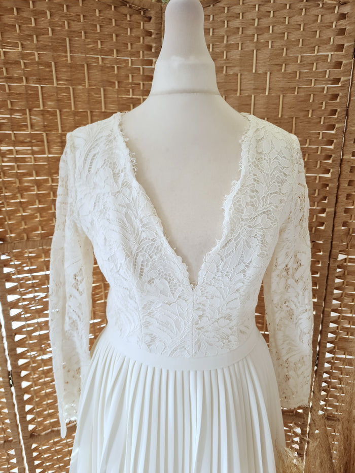The 8th Sign White Pleat Dress 10