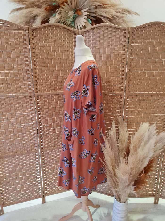 The King of Stars Brown flower Tunic L