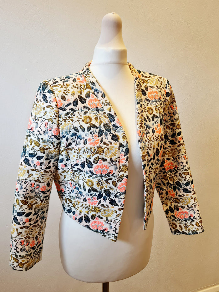This is the day floral cropped jacket S