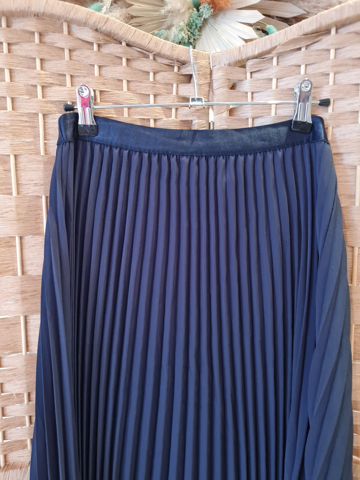 TIGI navy pleated skirt 10/12