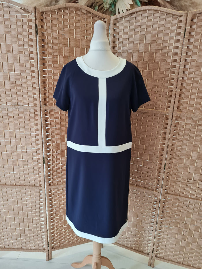 Tommy Hilfiger navy/white shift 10