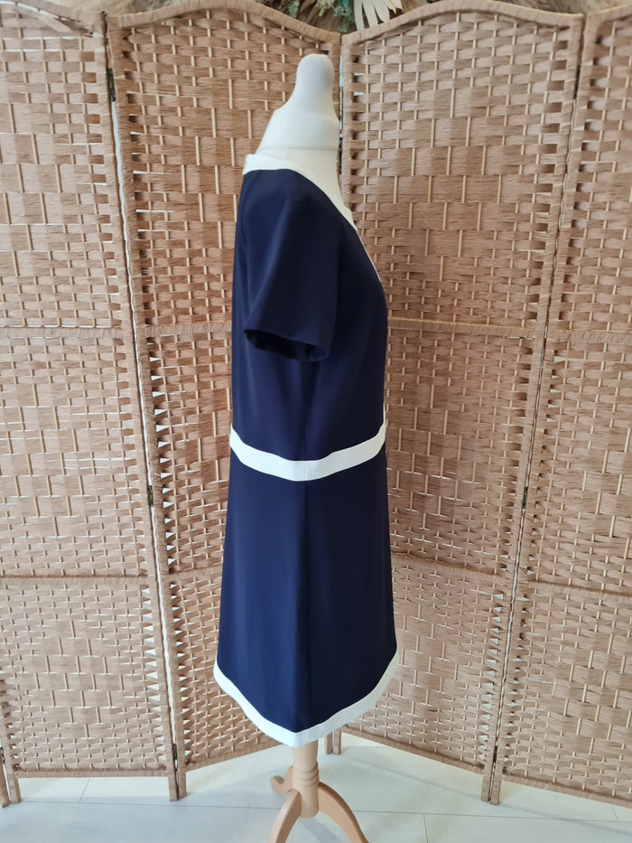 Tommy Hilfiger navy/white shift 10
