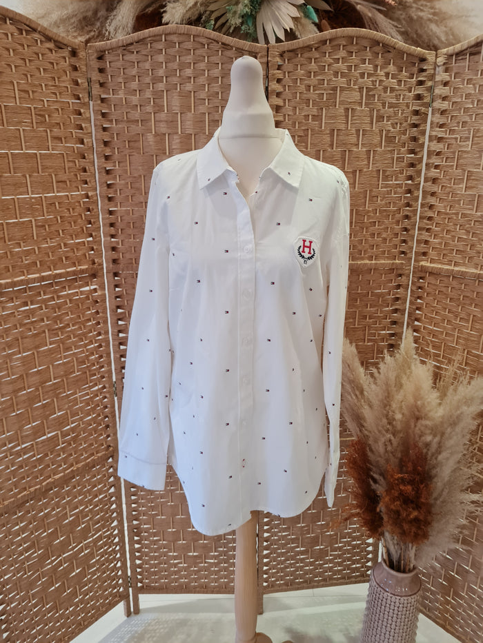 Tommy Hilfiger white logo shirt M