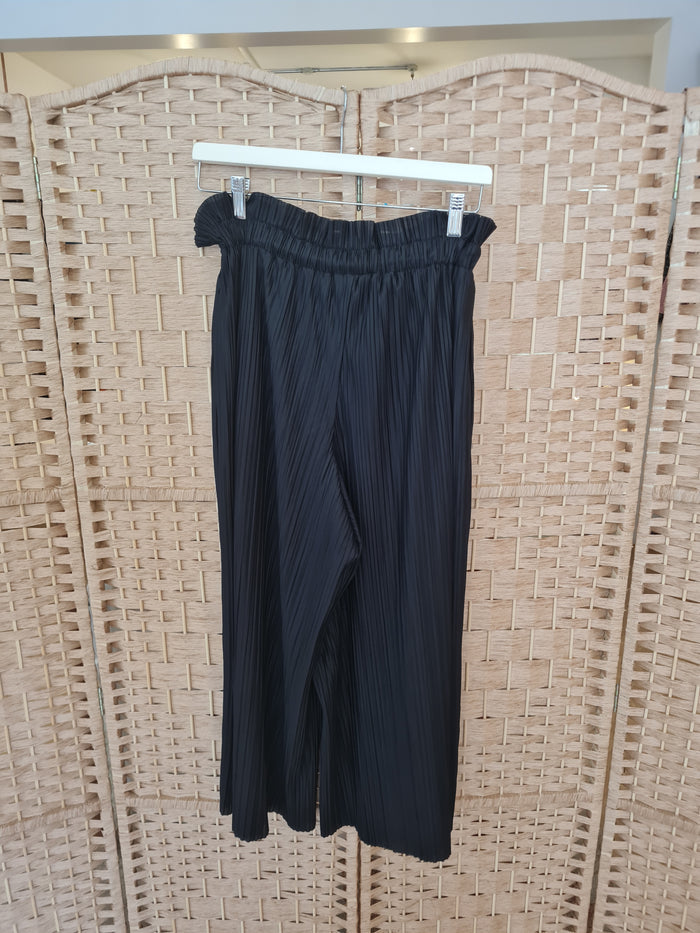 Topshop black plisse trousers 8