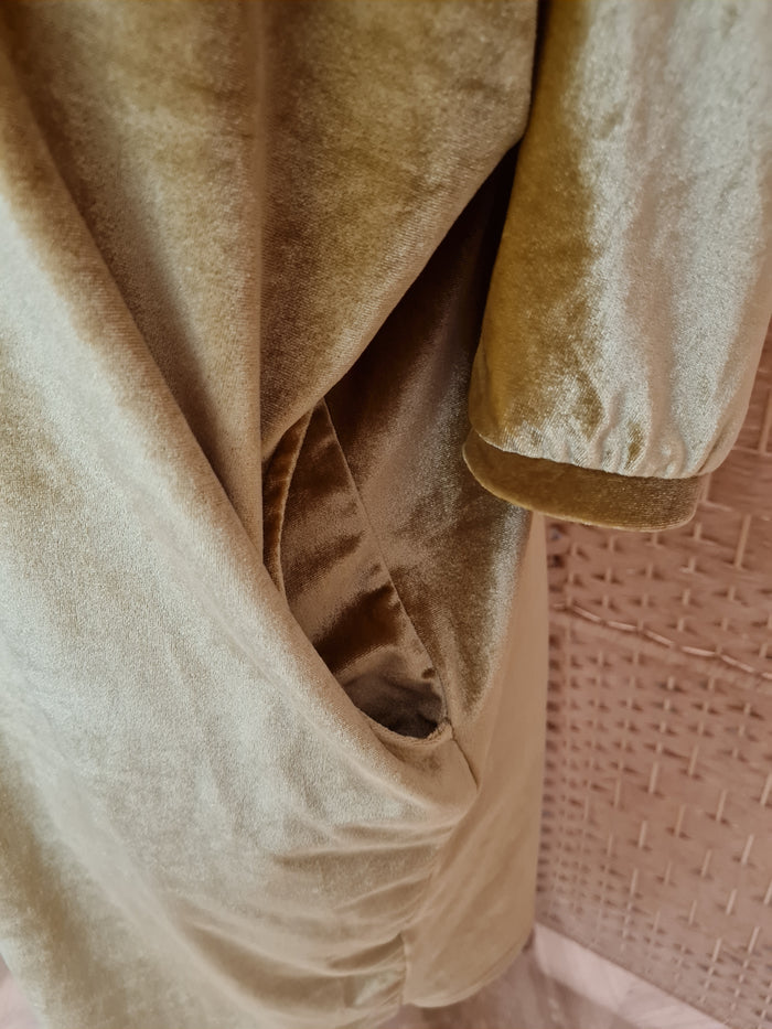 VeraLucy Gold Velour Dress M/L
