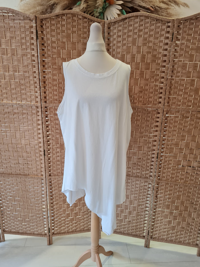 Vinnie longline oversized vest top in white