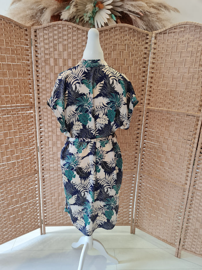 Vintage Love Leaf Print Tunic Size Medium