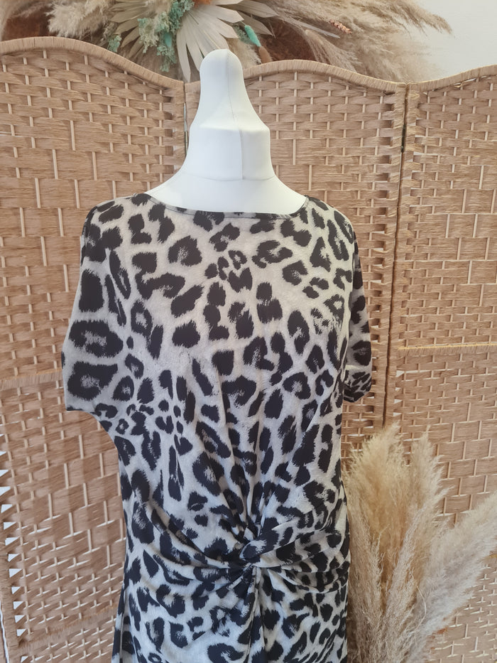 Vonda XL Animal Print long back tunic