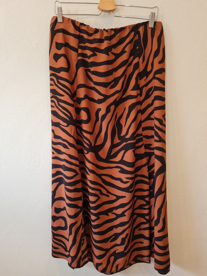 Wallis Animal print maxi Skirt 16