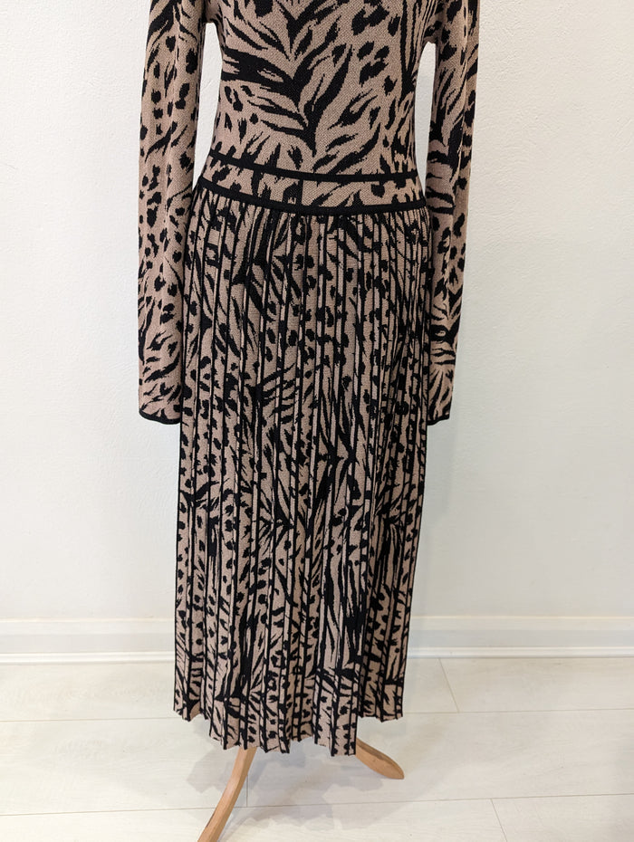 Warehouse Animal Pleated Dress 10
