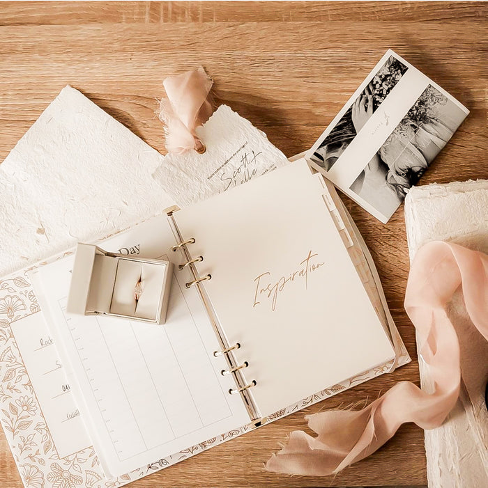 JustAnotherMannequin-weddingplannerflatlay.jpg