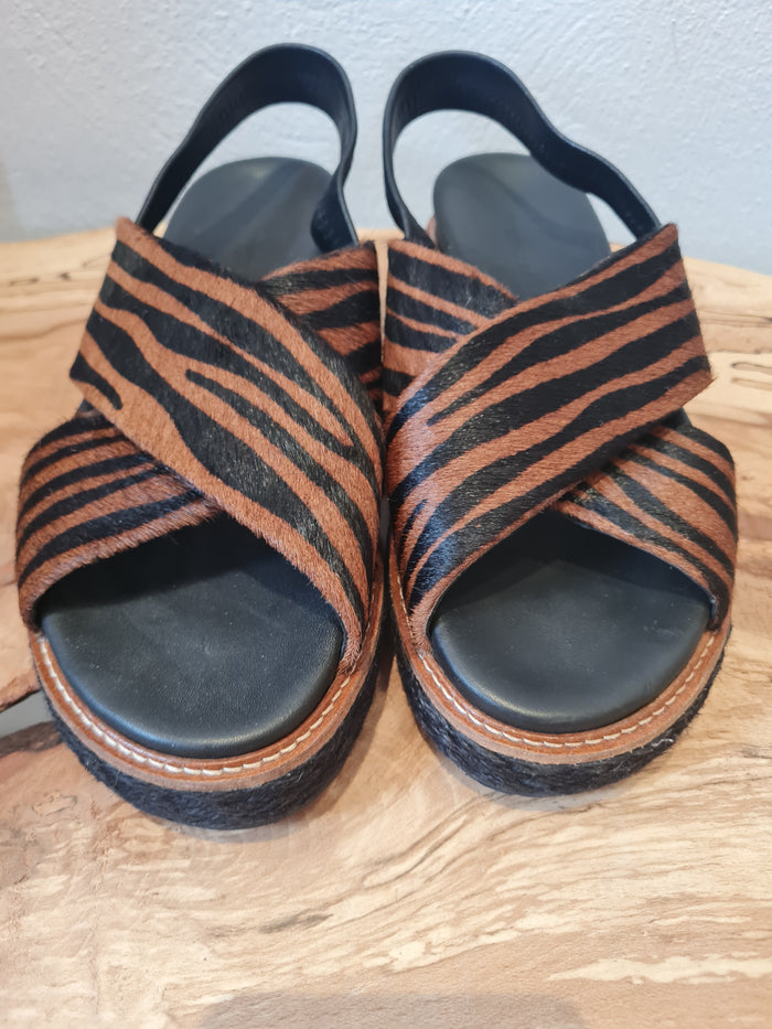 Whistles Tiger Cross Strap Sandal Size 6 RRP £170