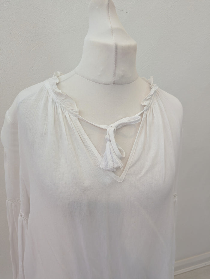 White Gypsy Top 16