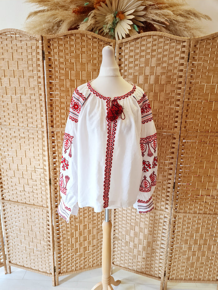 White patterned sleeve top M
