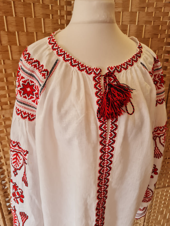 White patterned sleeve top M
