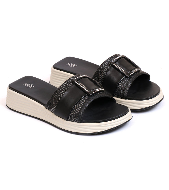 Women Slippers 840685