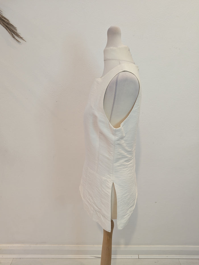 Yellow Hammer Ivory Two Piece 10