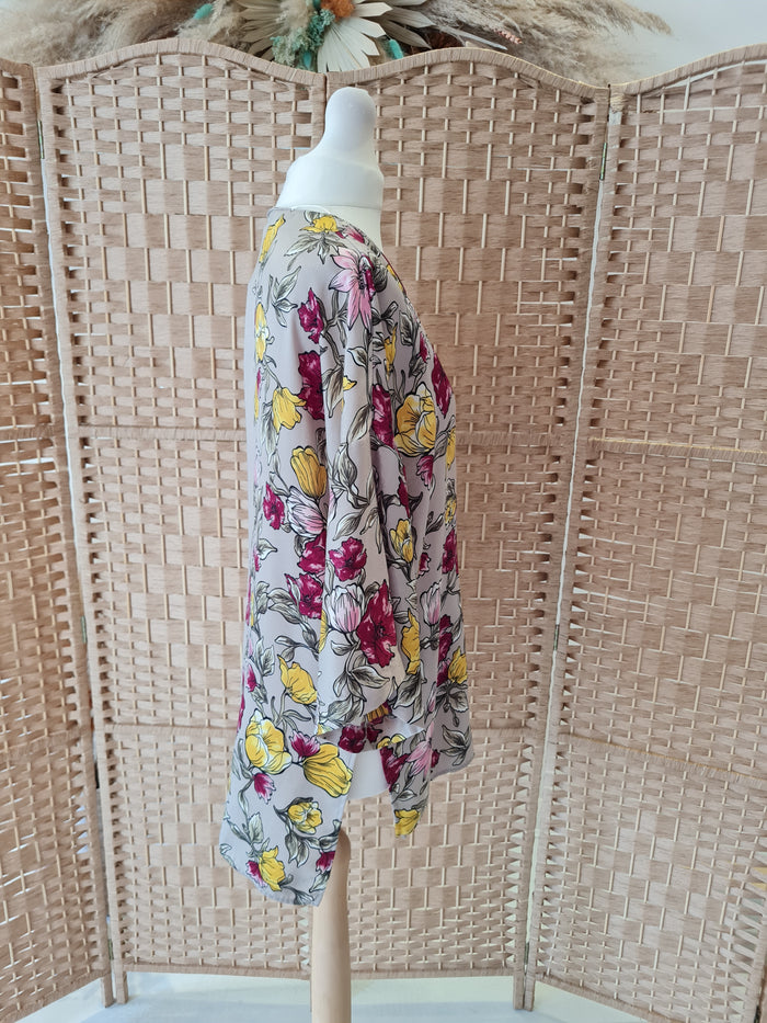 Zara Beige Floral Wrap top 8