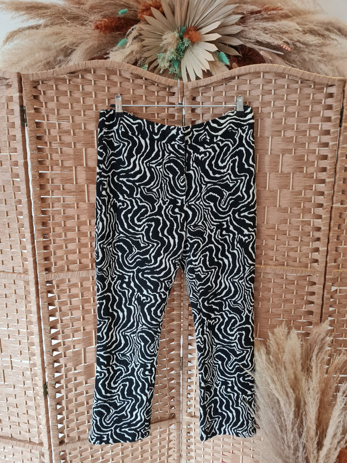 Zara black and white trousers L