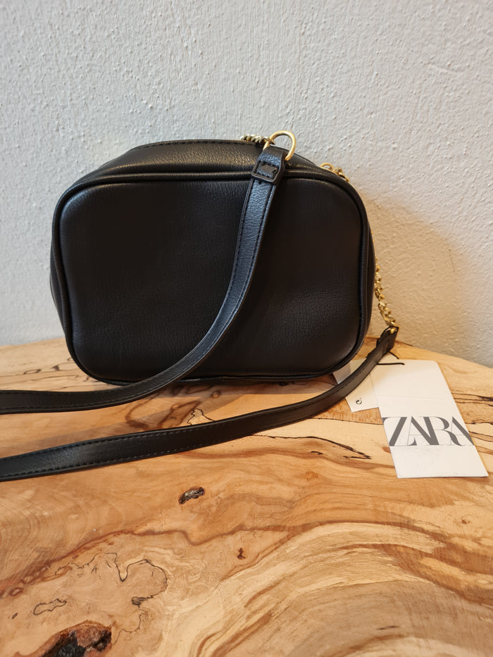 Zara Black cross body £19.95 New