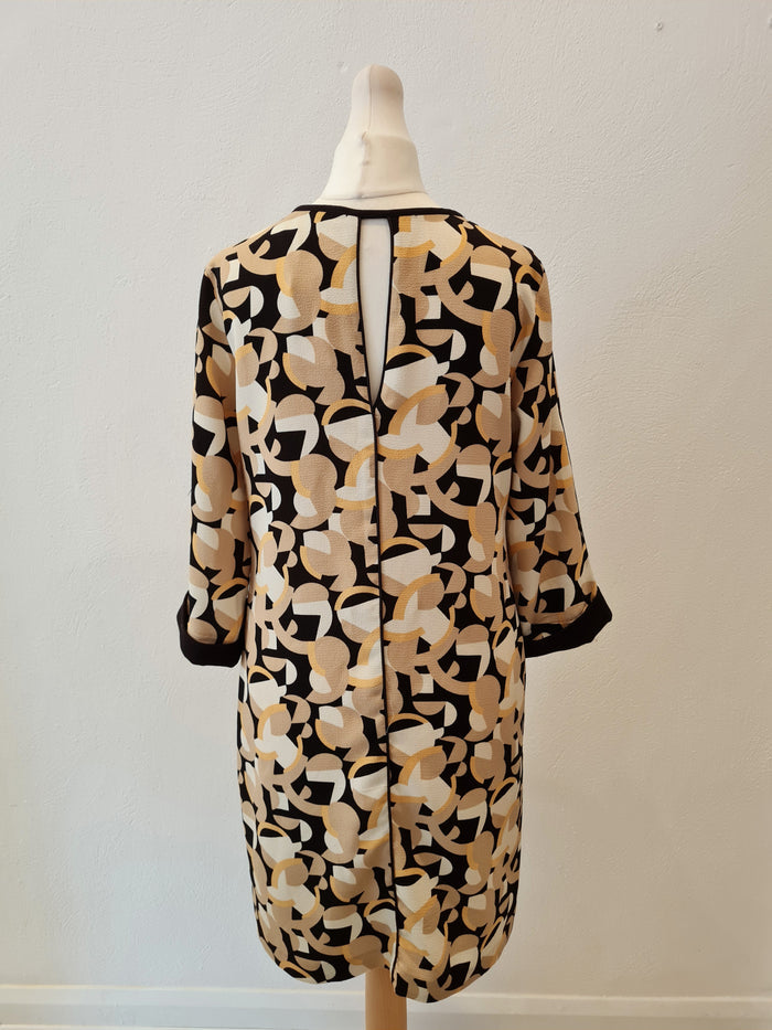 Zara Black/Cream Shift Dress Small