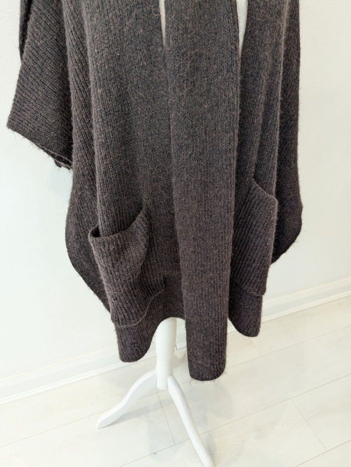 Zara Brown Cape S