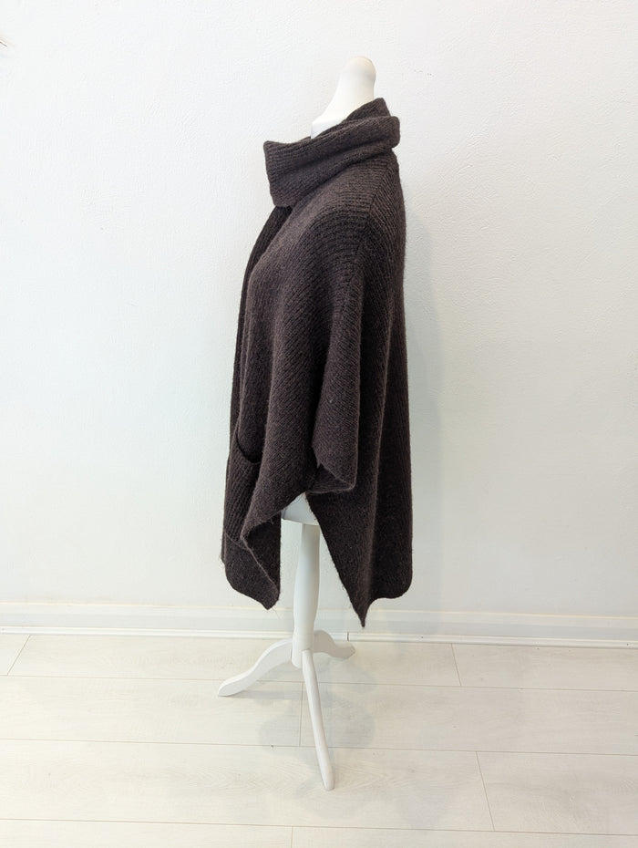 Zara Brown Cape S