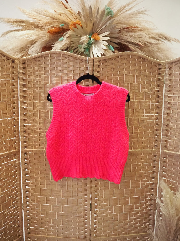 Zara Cerise Cable knit vest Size L