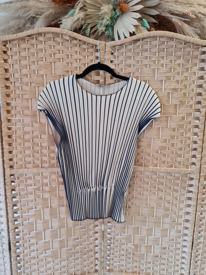Zara Cream/Navy pleated top S RRP £29.99