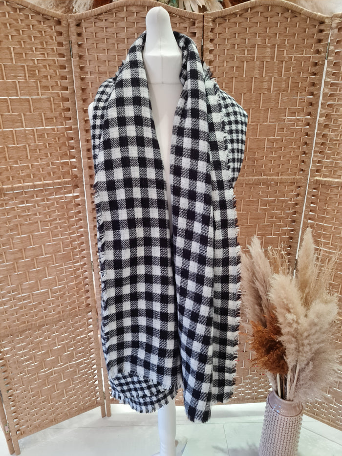 Zara dogtooth scarf