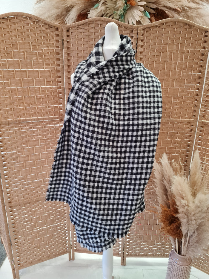 Zara dogtooth scarf