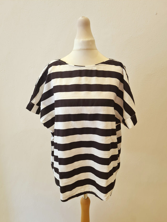 Zara Navy Stripe Top M