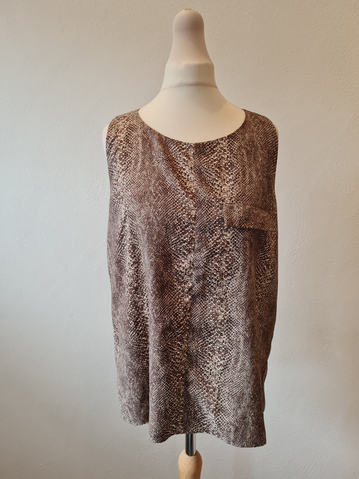 Zara snakeskin top M