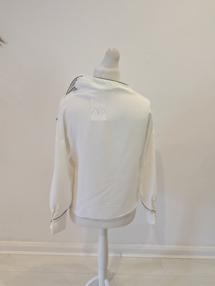 Zara White Navy trim Top L RRP £35.99