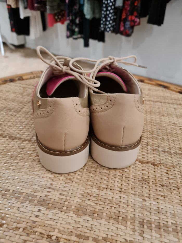 Z&C Pink & Gold Brogues Size 6